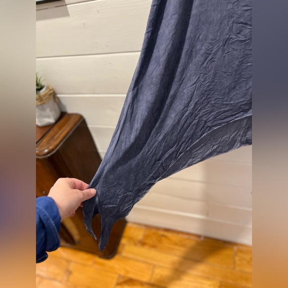 BELLA AMORE – Indigo Sleeveless Tunic Asymmetrical Hem One Size (Fits XL) - Picture 7 of 8